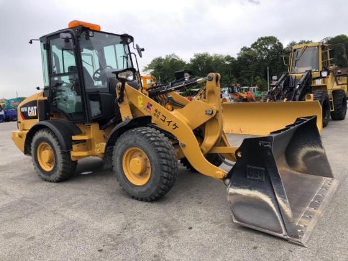 Used 2018 CAT 907M