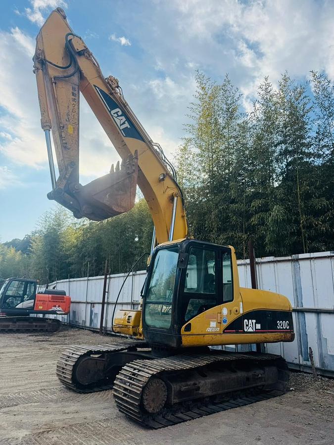 Used 2001 Cat 320C