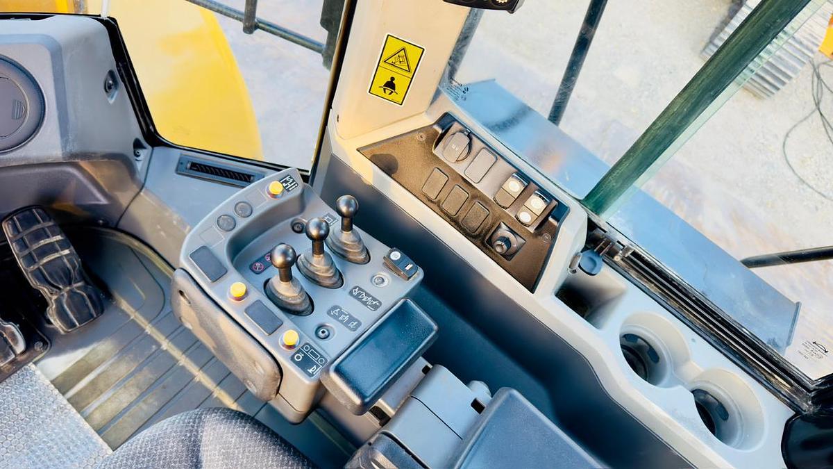 Used 2016 Cat 966M
