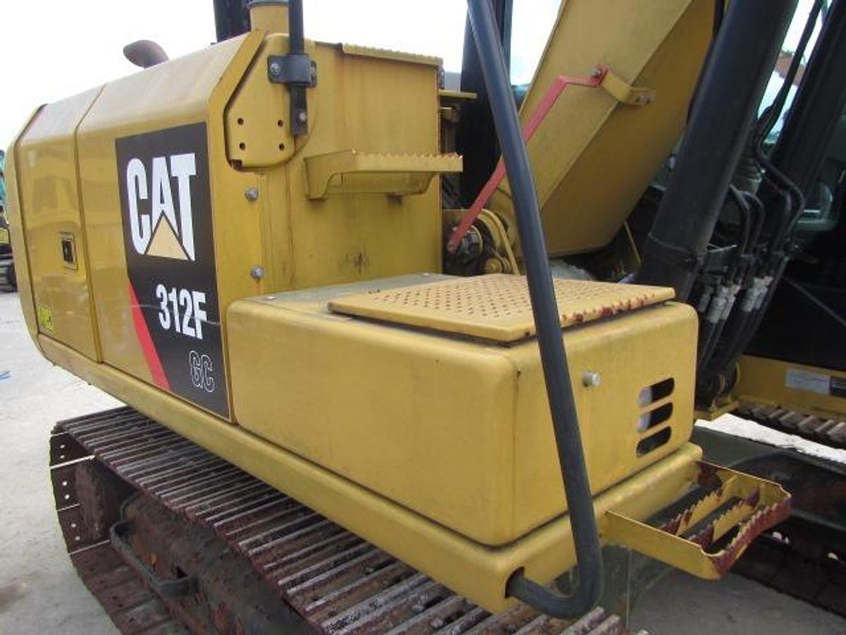 Used 2015 Cat 312FGC