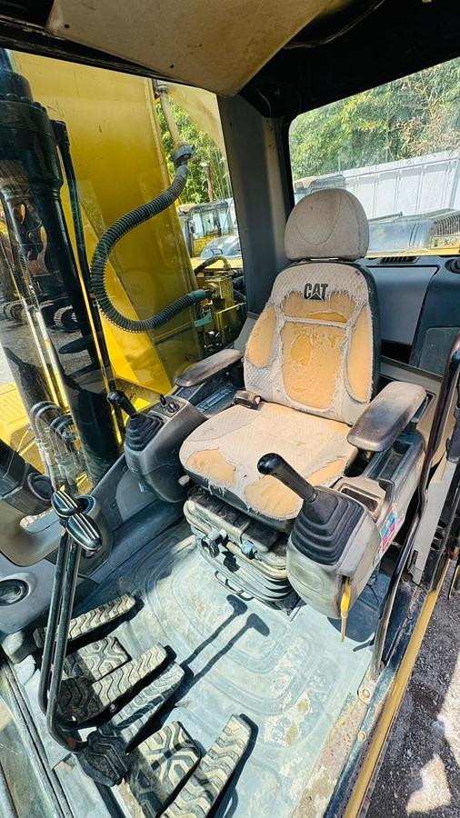 Used 2007 Cat 320D
