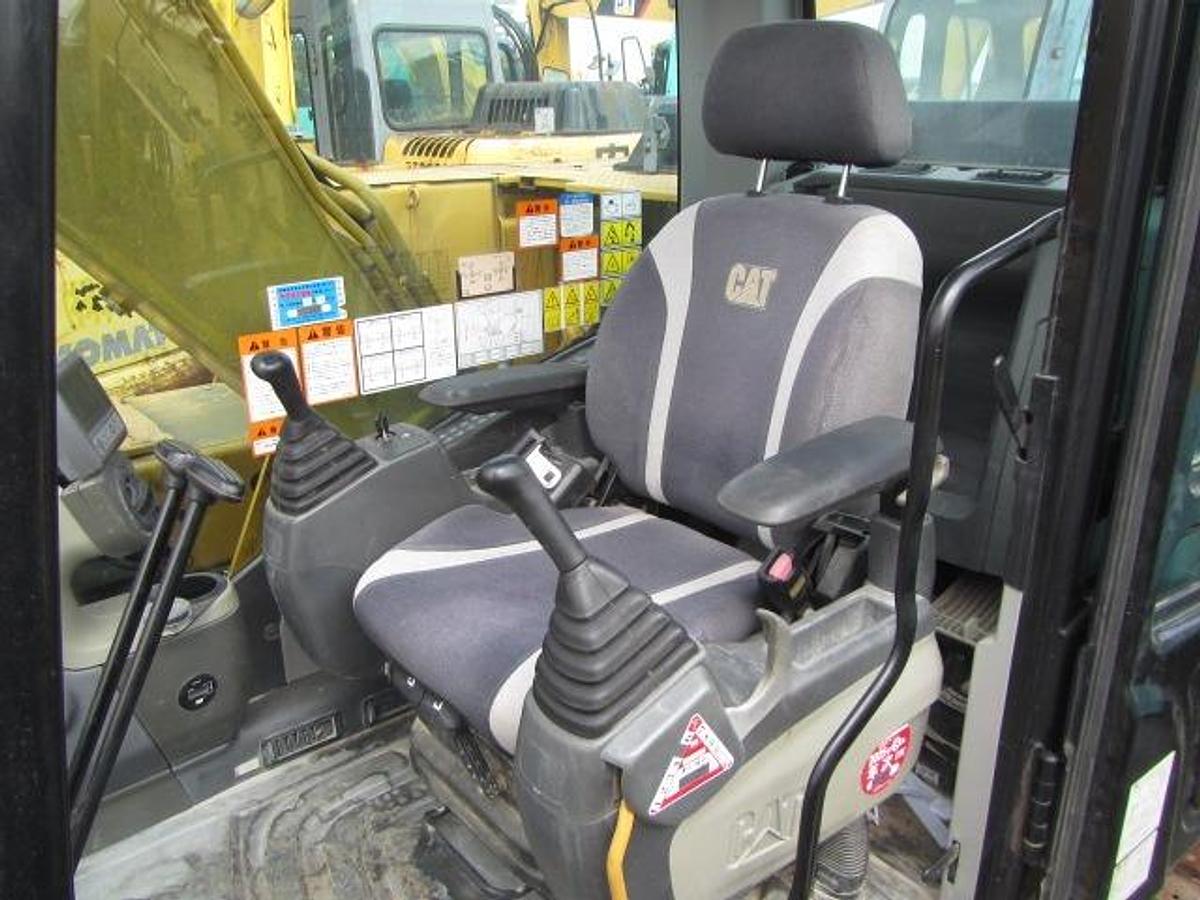 Used 2015 Cat 312FGC
