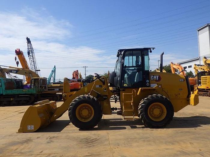Used 2020 CAT 910-14A