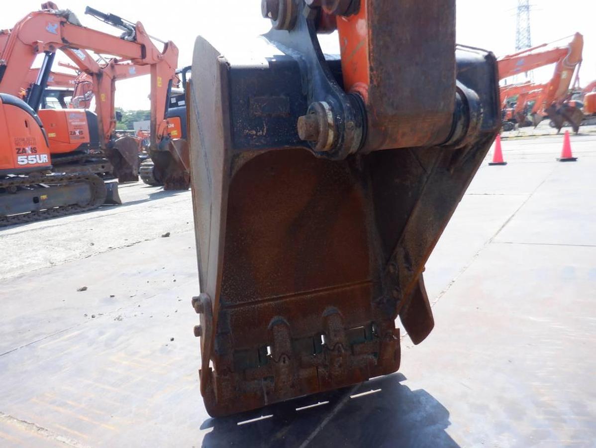 Used 2015 HITACHI  ZX75UR-5B