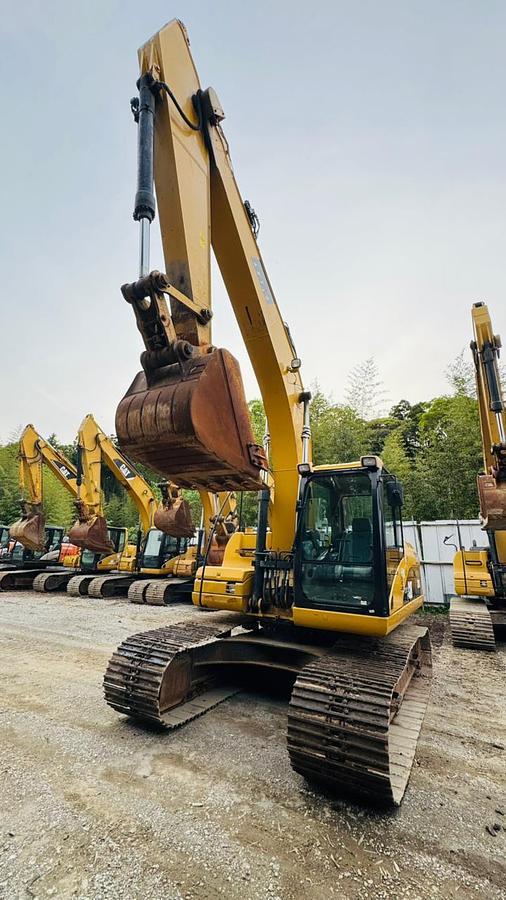 Used 2012 Cat 320D