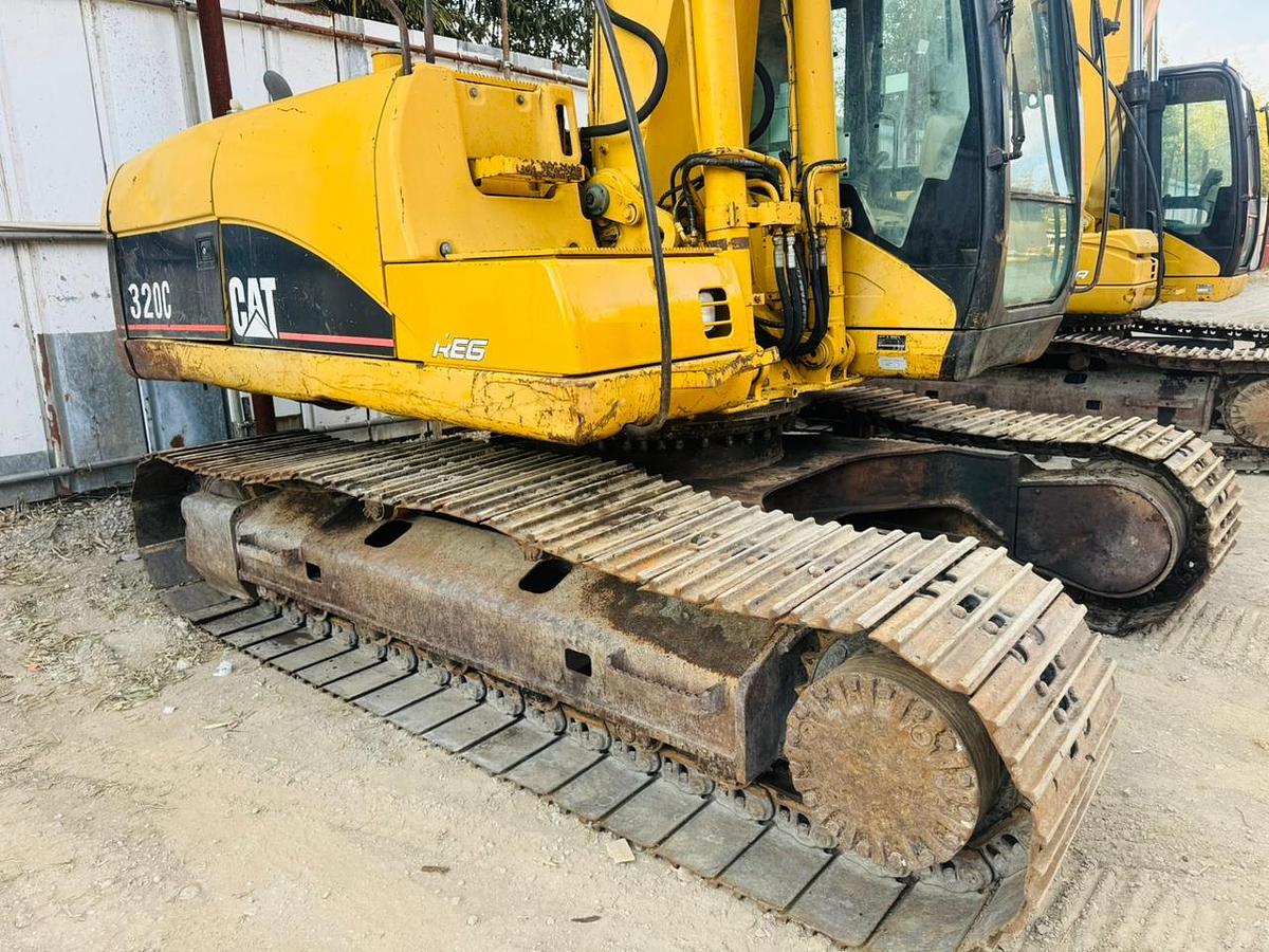 Used 2001 Cat 320C