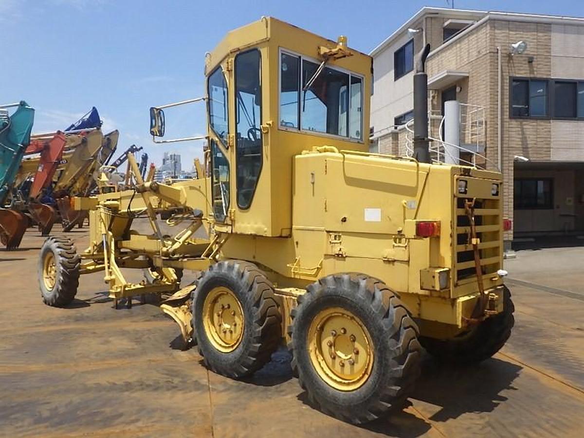Used 1993 KOMATSU GD405A-2