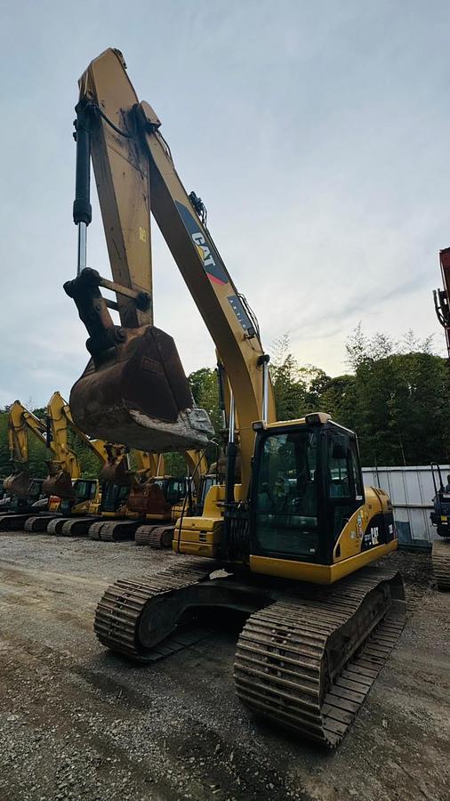 Used 2012 Cat 320D