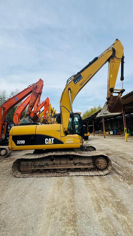 Used 2012 Cat 320D
