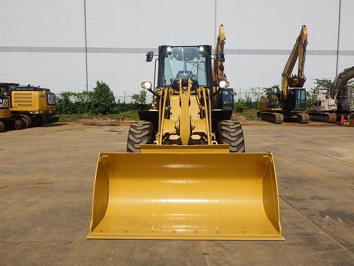 Used 2020 CAT 910-14A