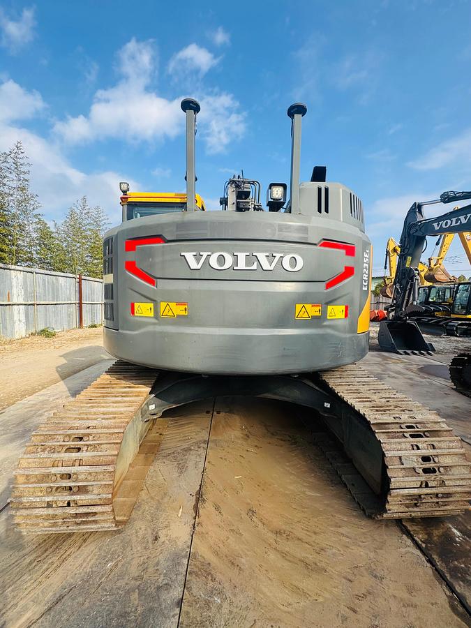 Used 2020 VOLVO ECR235EL