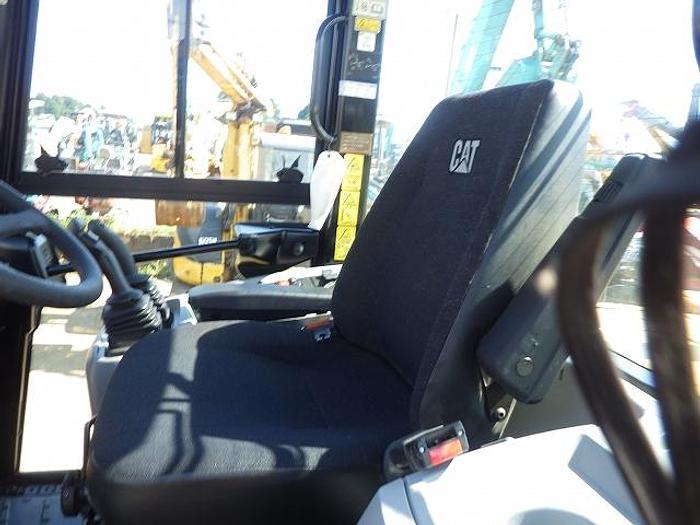 Used 2020 CAT 910-14A