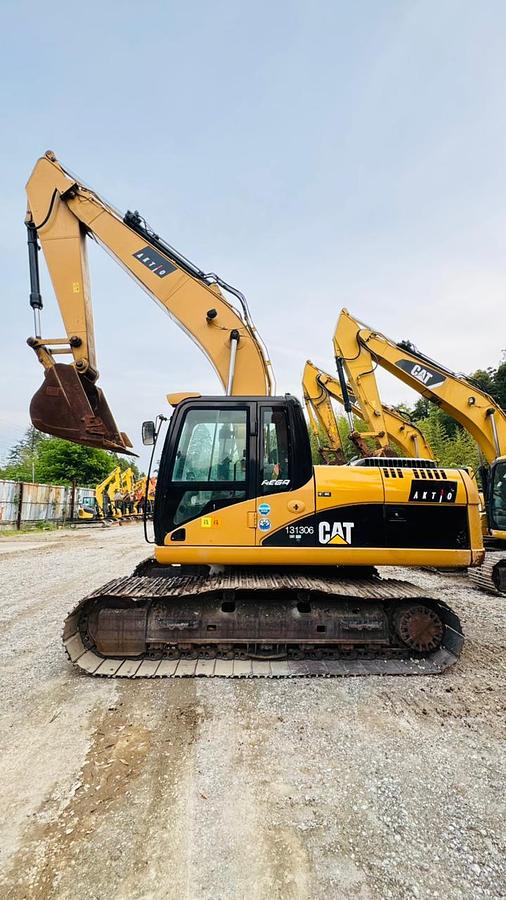 Used 2012 Cat 320D