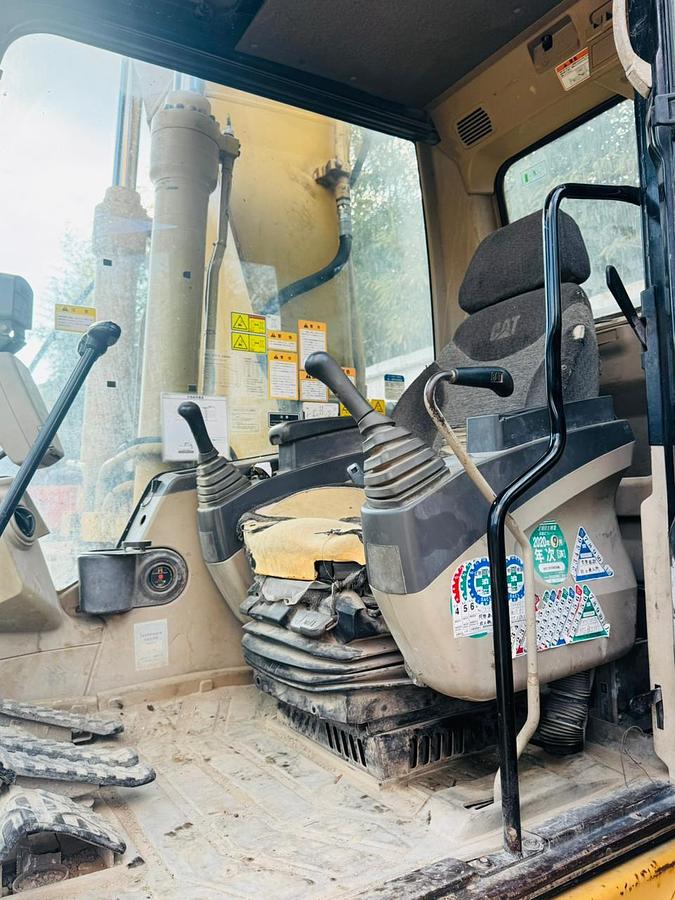 Used 2001 Cat 320C