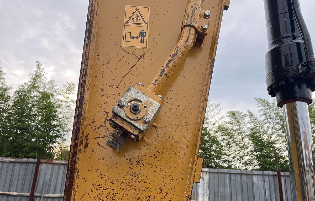 Used 2016 Cat 320E-2