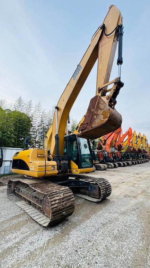Used 2012 Cat 320D