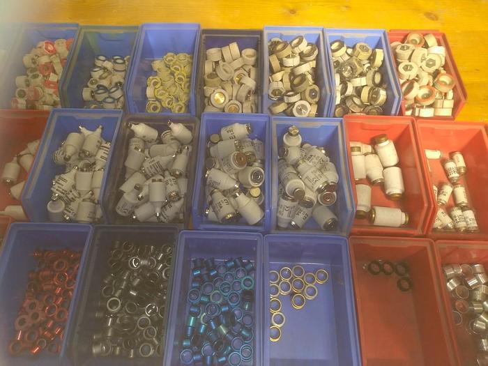 Ca 1500 Stk neue Schmelzsicherungen, Neozed, Diazed, Hülsen, Passeinsätze, Verschiedene Hersteller, neuwertig -80%