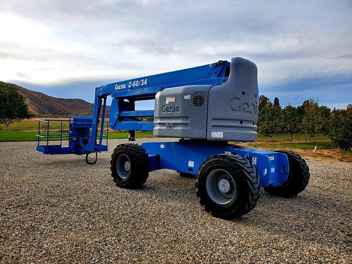 Used 2014 Genie Z60/34 Articulated Boom Lift ** 747 Hrs **