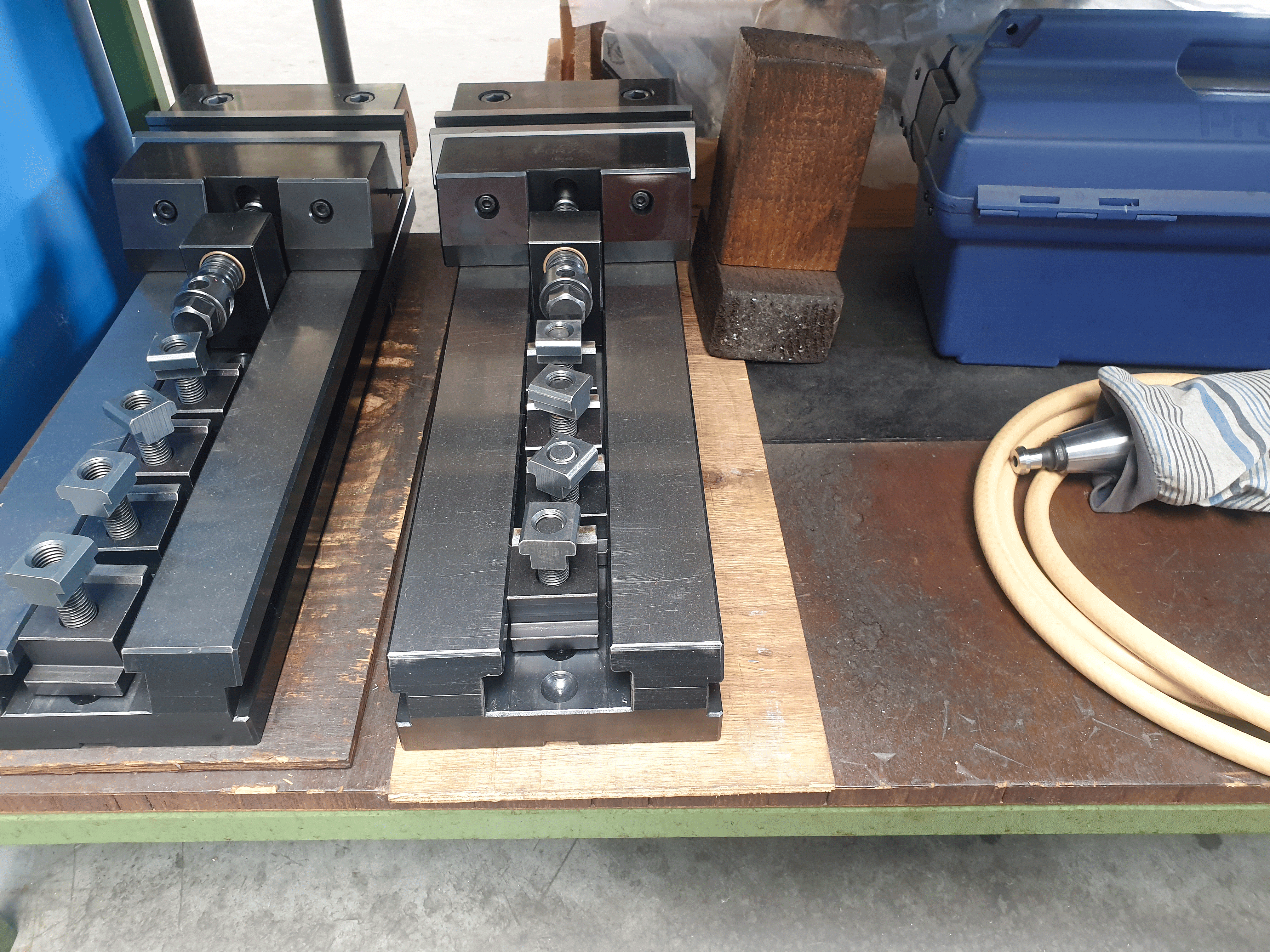 Used Doosan DNM 650 - Vertical Machining Center - 2013