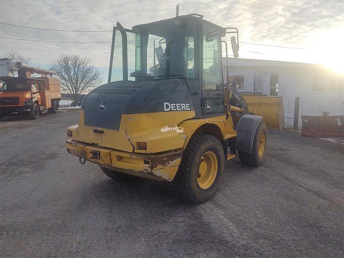 Used 2016 DEERE 324K