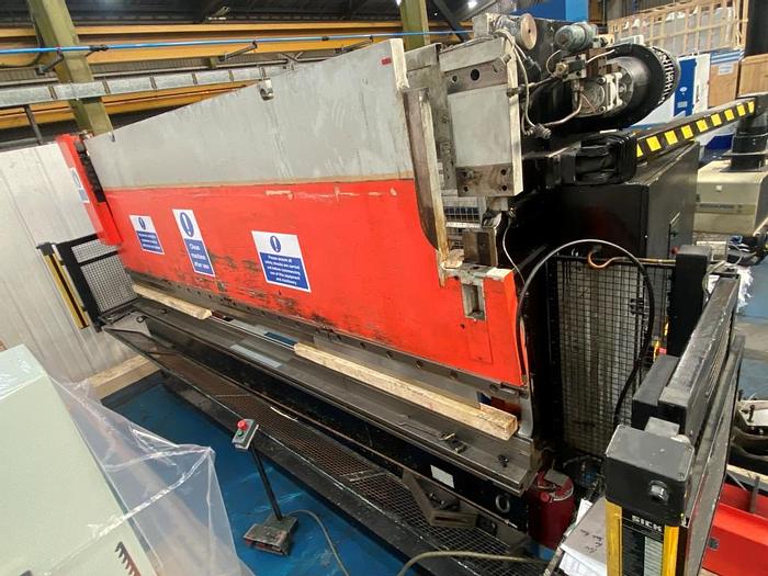 Used 1994 Edwards Pearson RT2 100 x 4100 Hydraulic Pressbrake