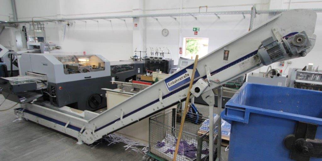 Used Inlog conveyor belt automatic chip disposal