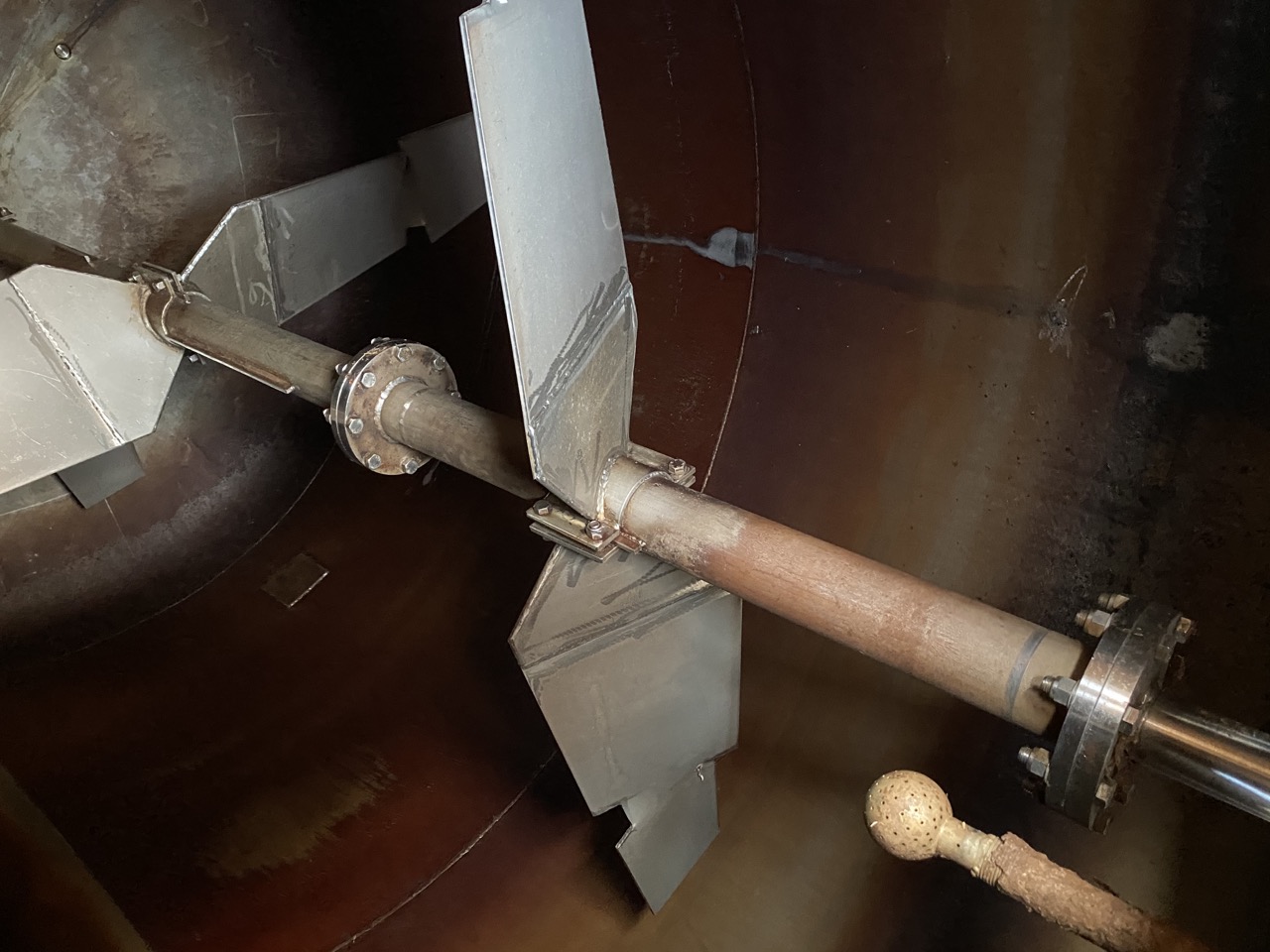 Usato Serbatoio con agitatore, da 27600 Litri