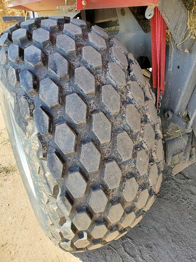 Used 2012 Massey Ferguson 2190 Baler w/ Accumulator