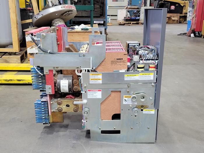 Used 2009 Eaton Cutler-Hammer DSLII-620 2000 Amp 3 Pole Low-Voltage Fused Power Circuit Breaker