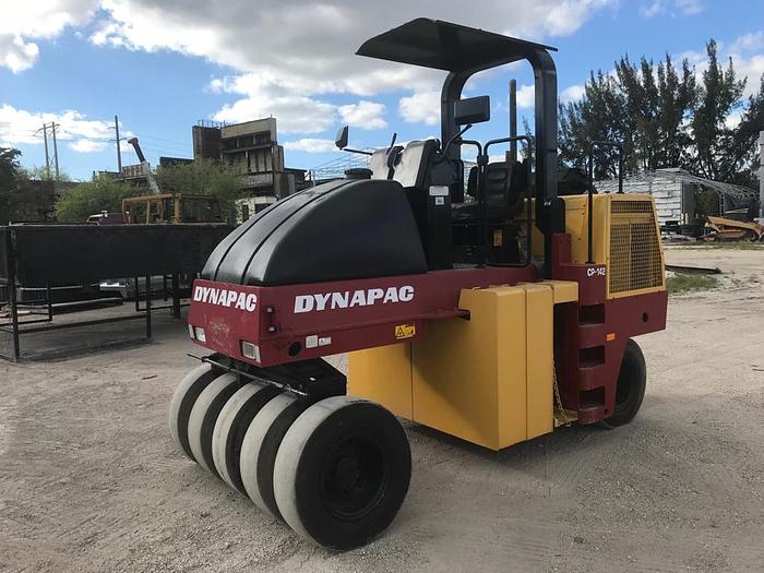 2004 Dynapac CP142