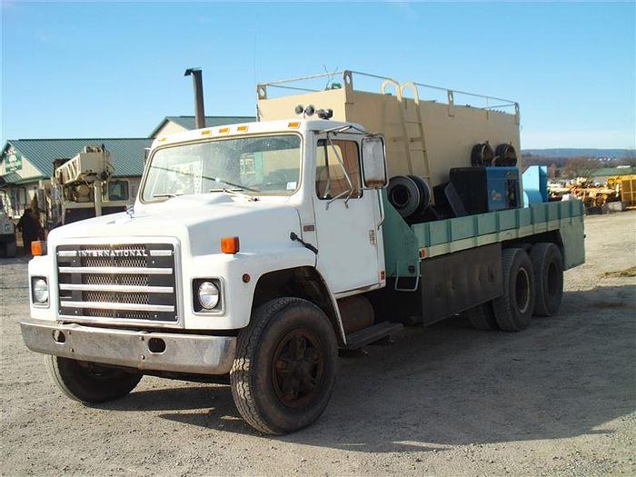 Used 1986 International S1900 Flatbed Truck