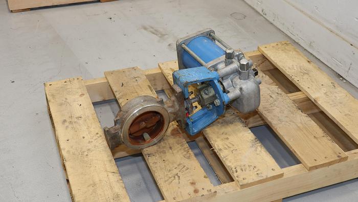 Used Neles Jamesbury 815W-11-3600-MT C 4" Butterfly Control Valve #35827