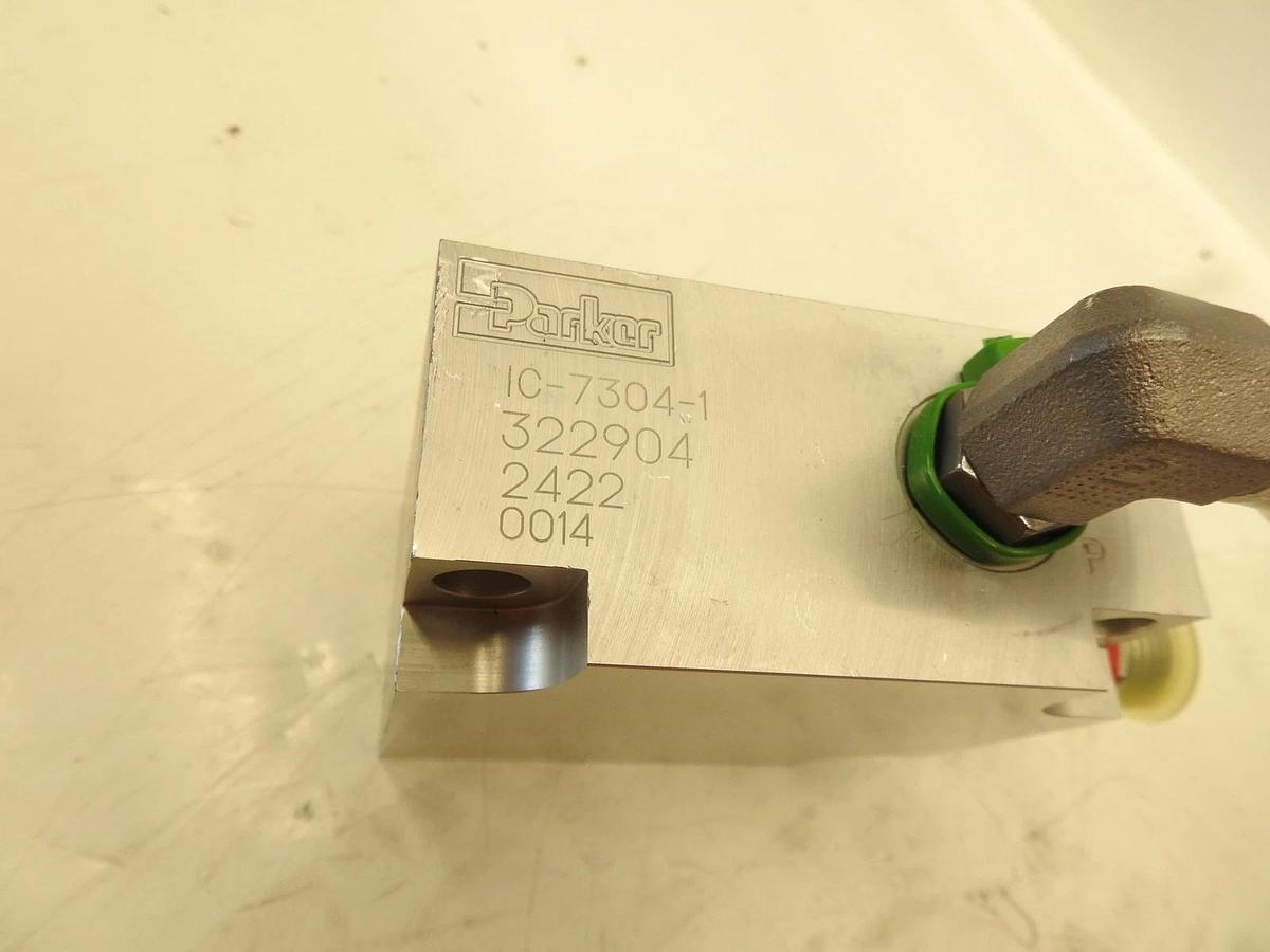 Lot Of 5 New Oem Parker 322904 Flow Control valve IC-7304-1  Hydraulic Valve Man