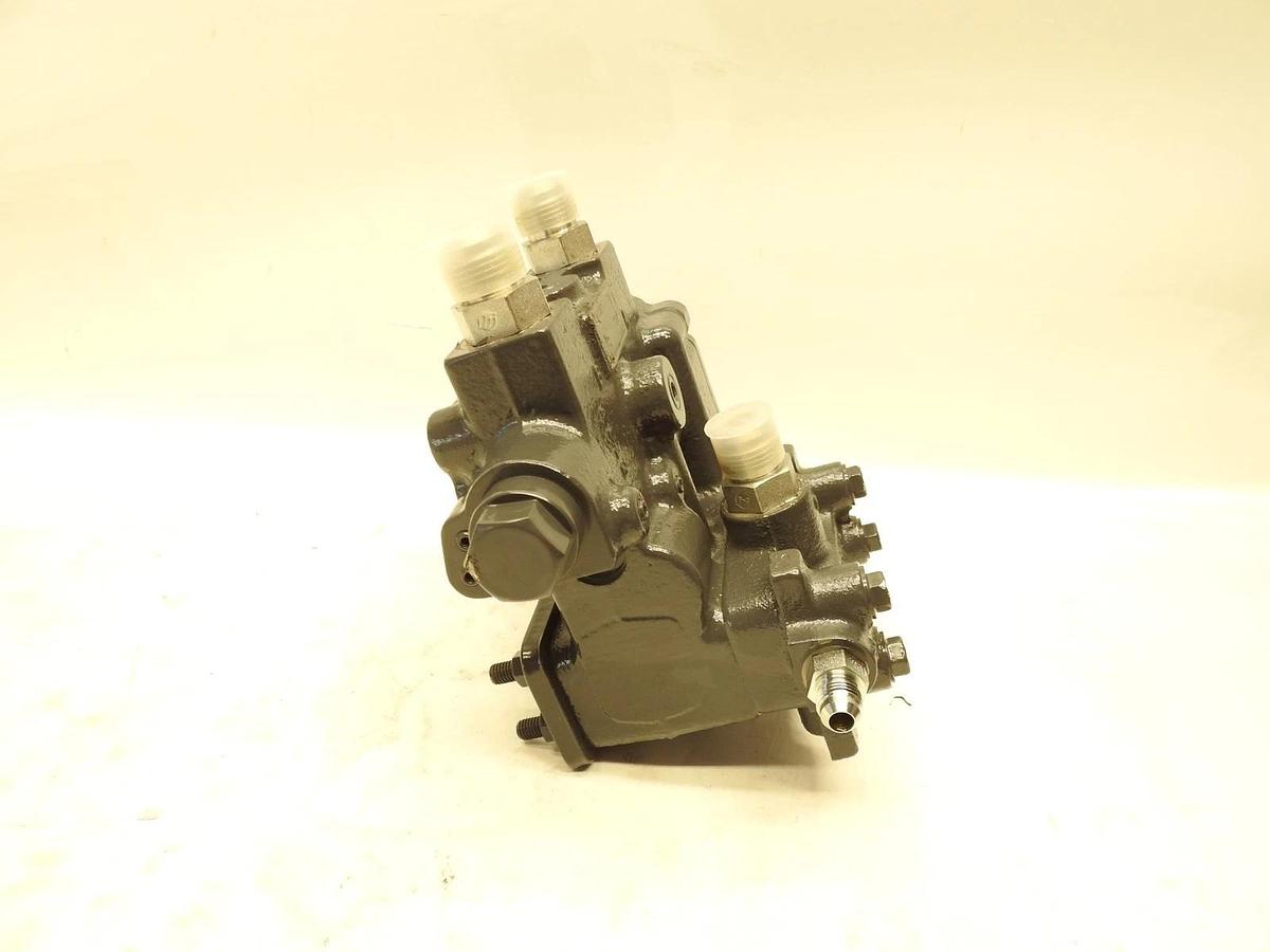 Kubota 7J441-78128 3rd Function Valve for LA1854 M6906 With 7J445-94002 Adapter