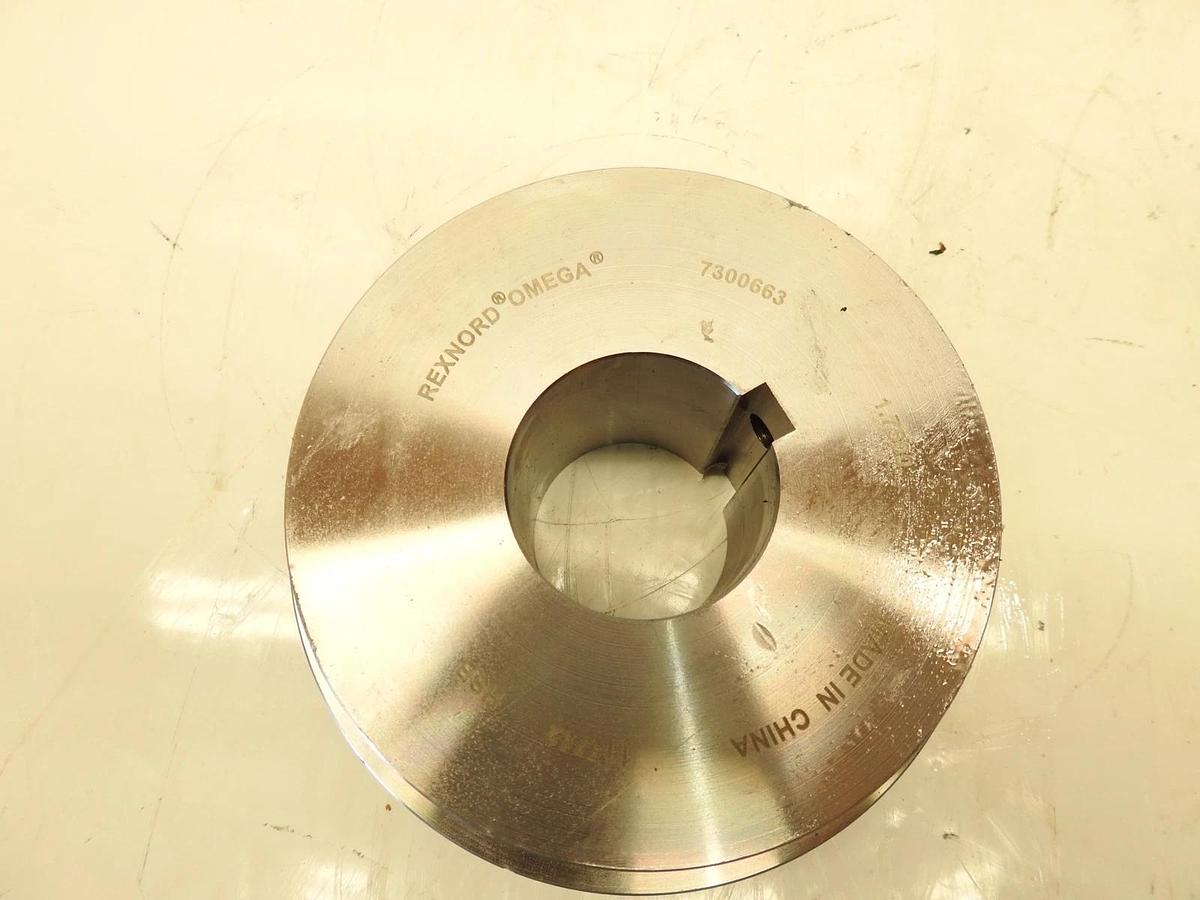 Rexnord Omega 7300663 30 SHSB Coupling Hub 4-5/8" Dia 1-3/4" Keyed Bore