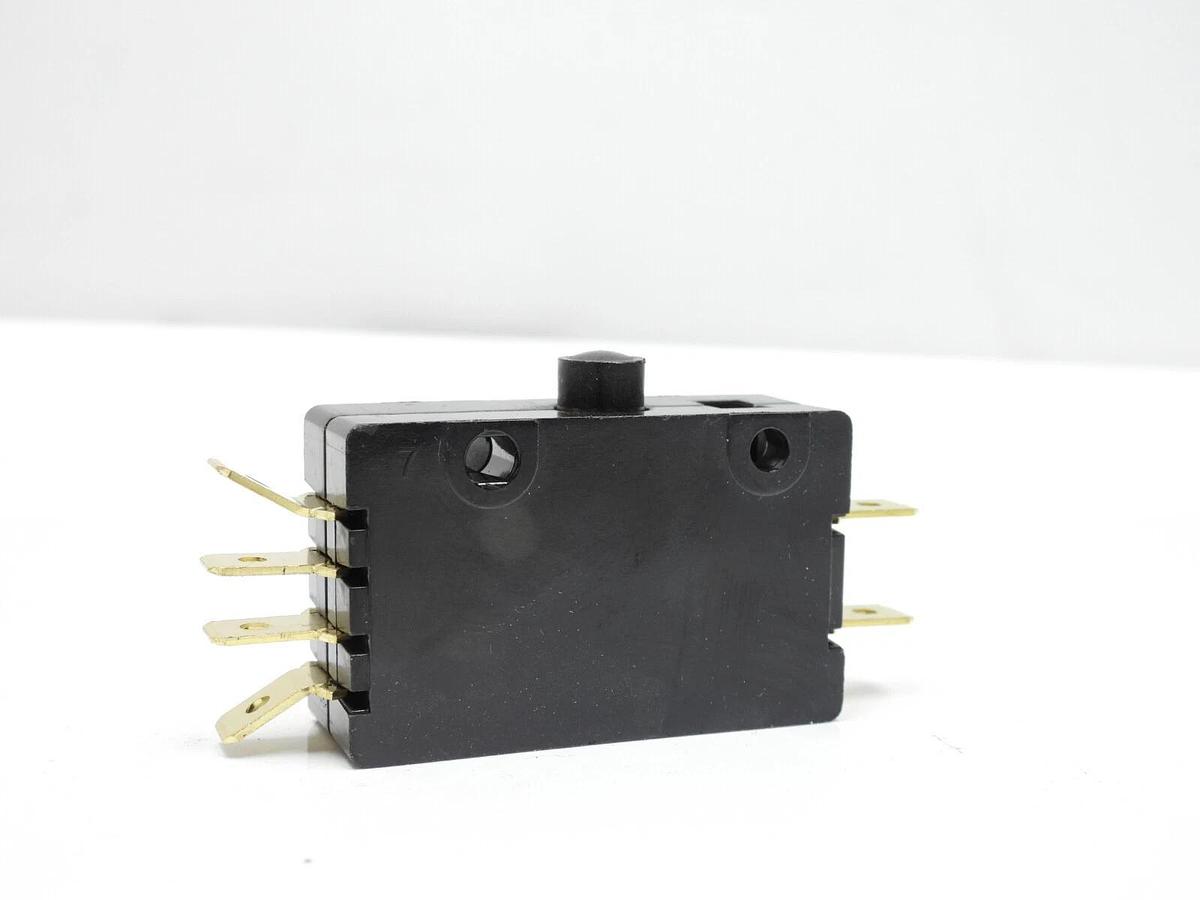 New ZF S-19E Pin Plunger Snap Action 15A Micro Switch E19-00A E1900A 0E19-00A