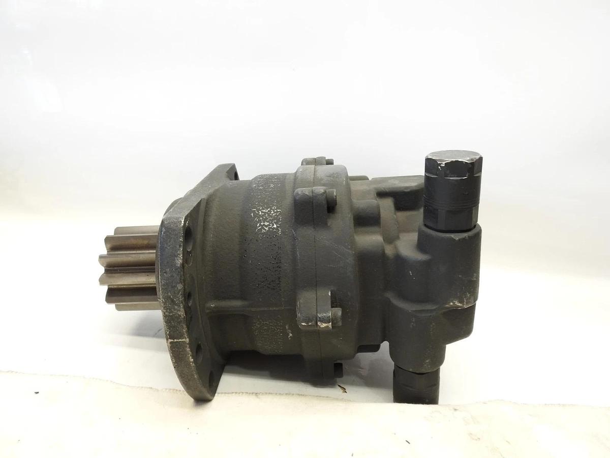 New Oem Bobcat 7025615 PCR-3B-12A-P-9464A SLEW MOTOR