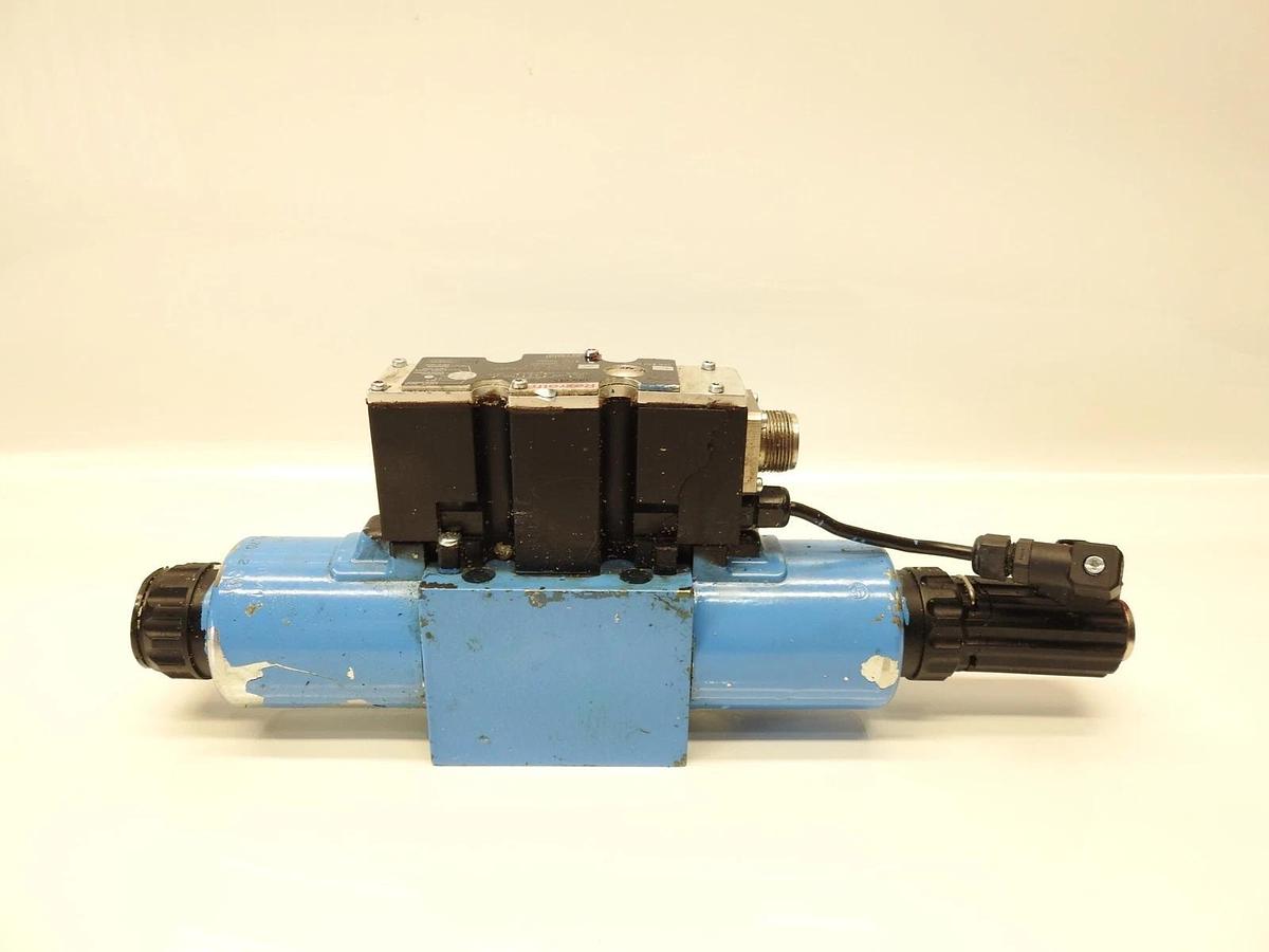 ASIS Oem Bosch Rexroth R900927235 24VDC 4/3 4WREE10V50-22 G24K31/A1V Proportiona