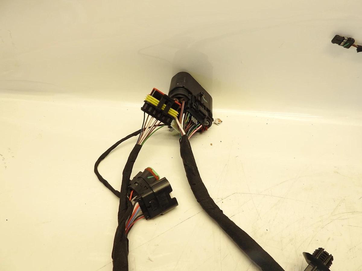 New Oem Rivian Wiring Harness 35670493