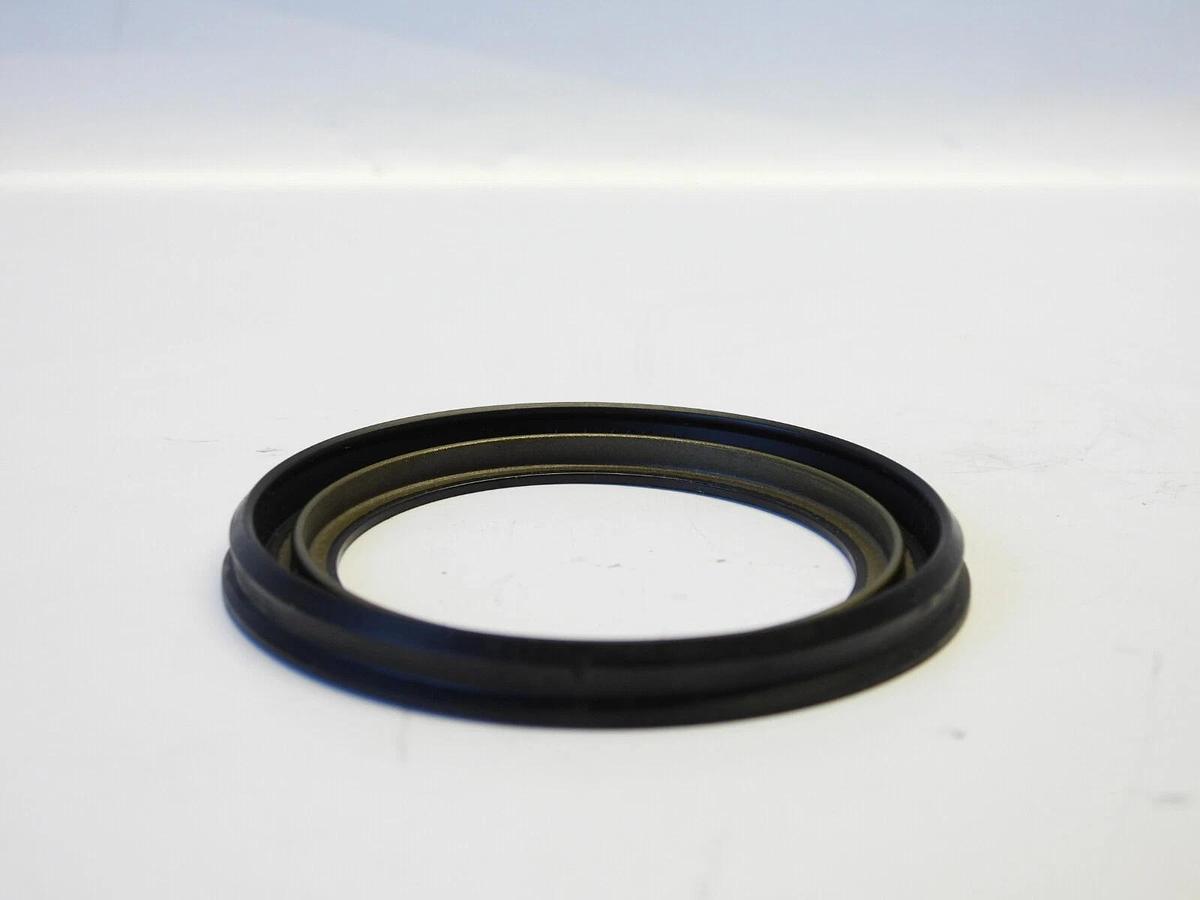 LOT OF 4 NEW SEAL FOR TIMKEN LM29700LA TAPERED ROLLER BEARING CONE