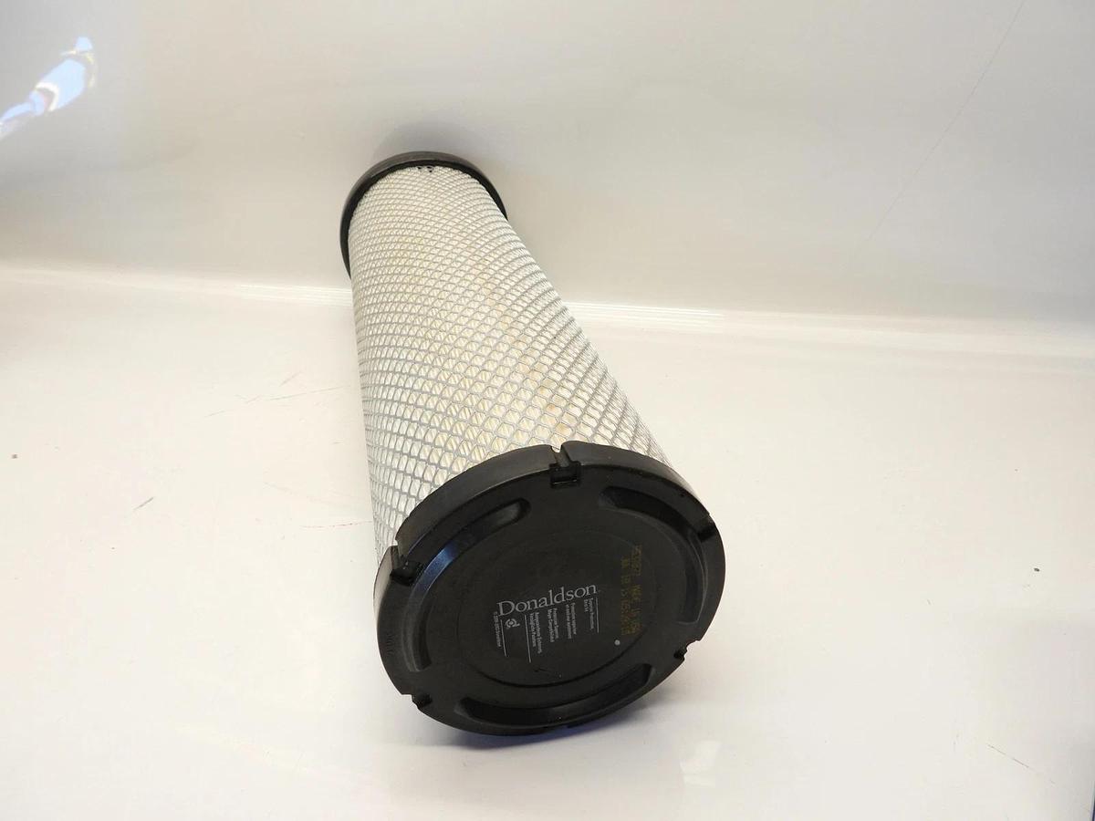 Lot Of 4 New Genuine DONALDSON P537877 Air Filter
