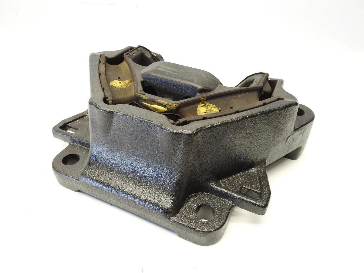 New Oem Freightliner FREIGHTLINER U-30920-301 REAR MOTOR MOUNT 05-35313-000