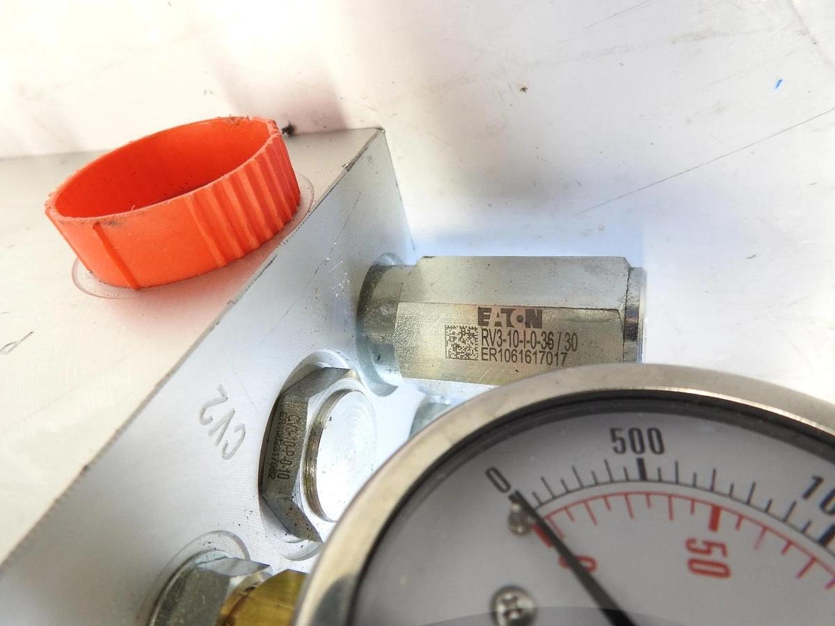 New HydraForce VA1836-101 Valve Block