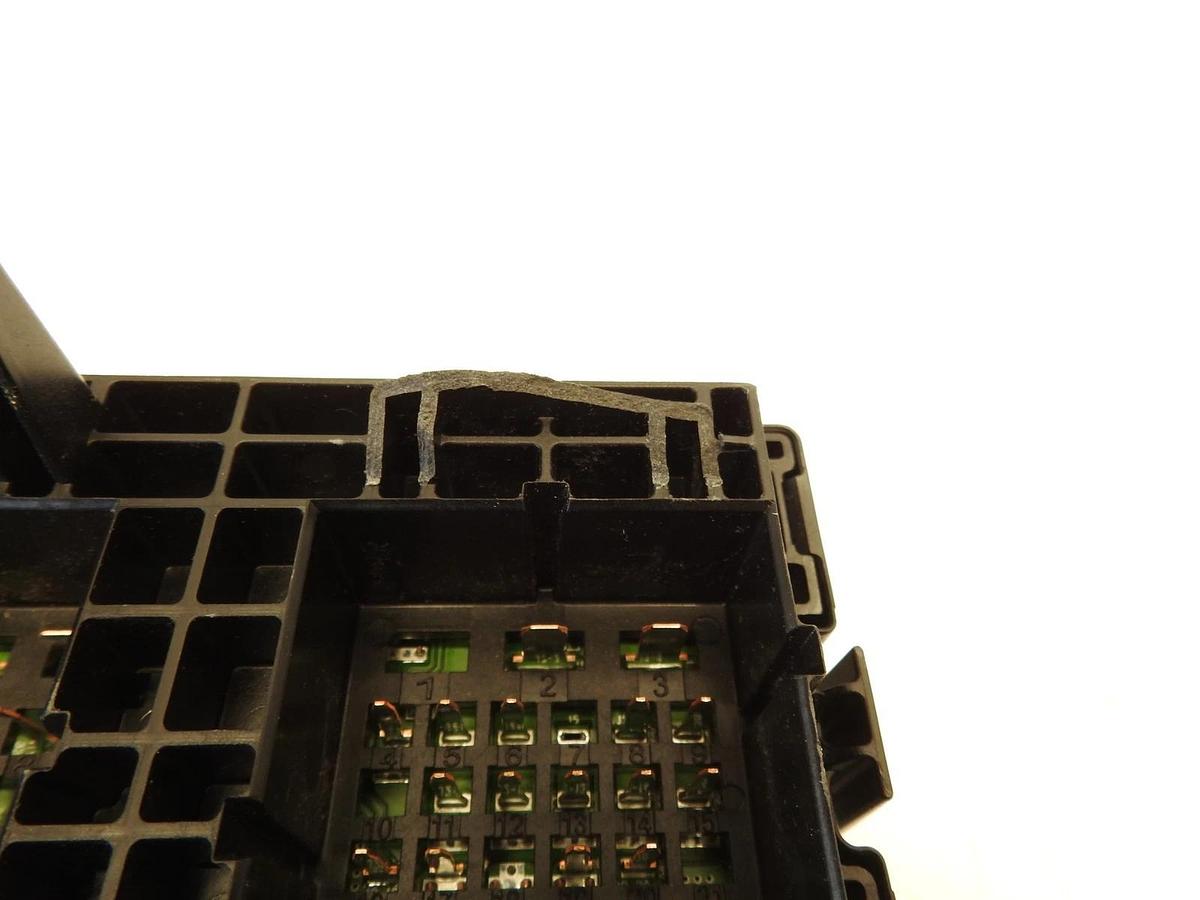 2016-2018 Jeep Cherokee Power Distribution Center Fuse Box 68264530AD OE