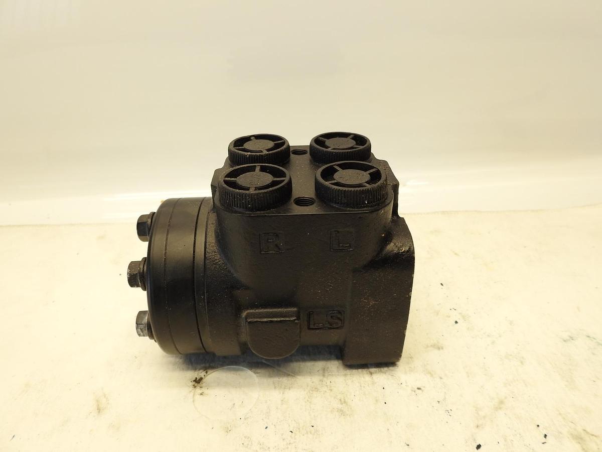 Power Steering Valve Fits Massey 240 261 263 375 360 390 4225 4263 1695445M91