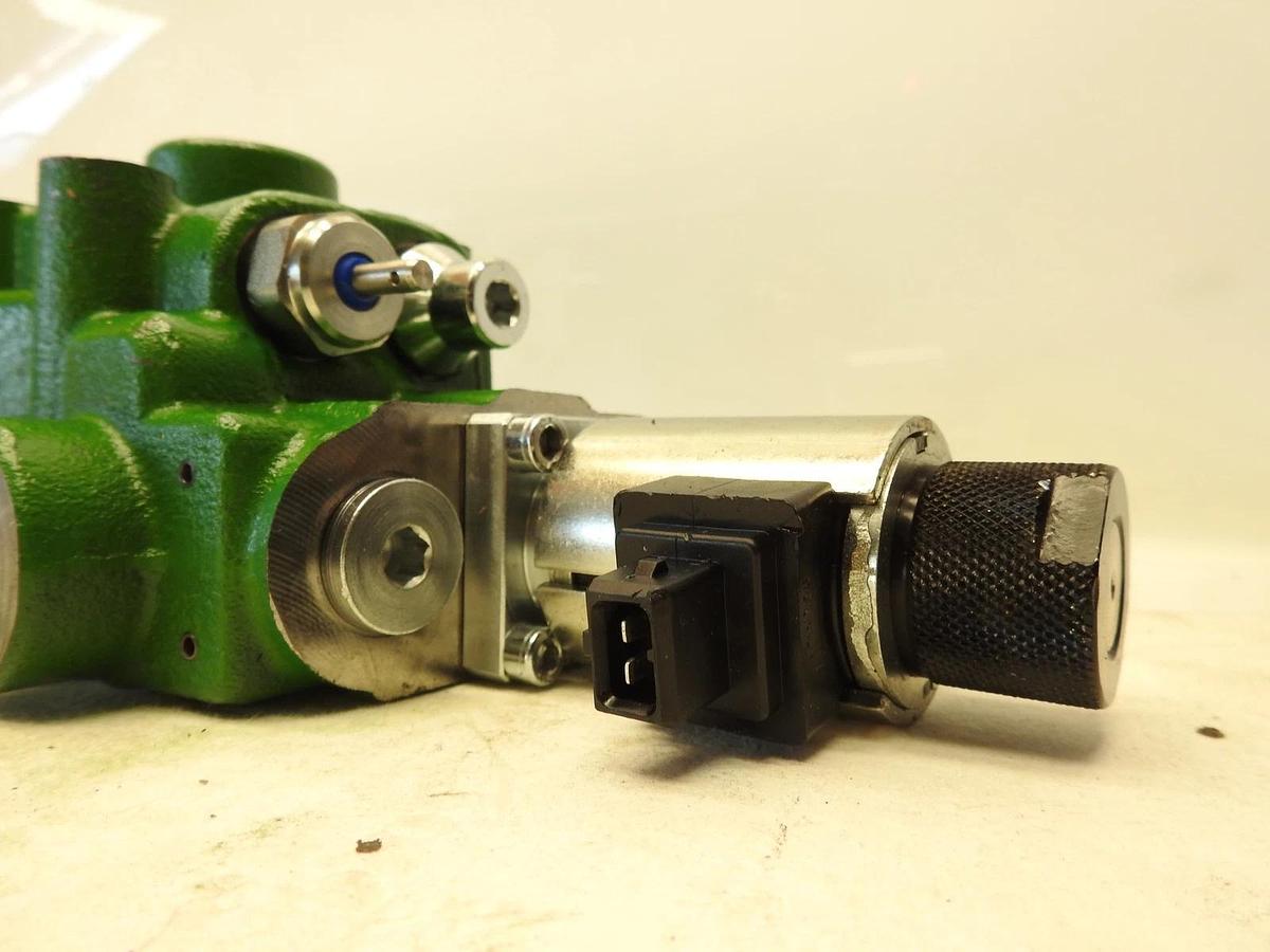 OEM John Deere SJ16056 Selective Control Valve TRACTOR 5085M 5100M 5100MH 5115