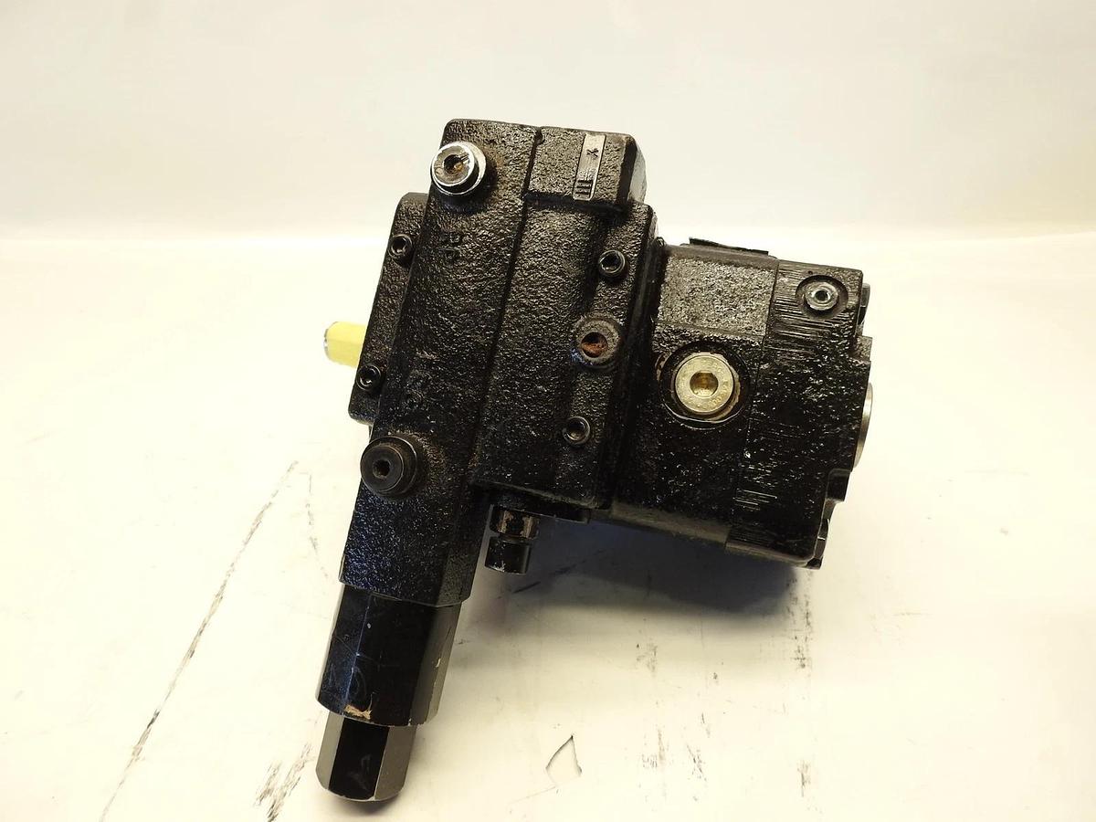 New OilGear PVWJ-011-A1UV-RSAY-P-1NN/H004NN Hydraulic Pump