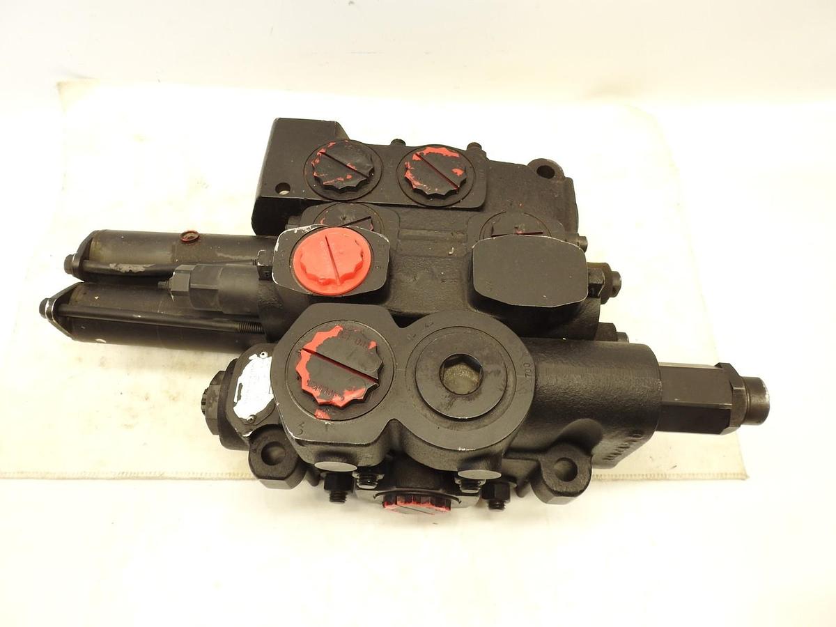 New Genuine Wastebuilt Mcneilus Hydraulic Valve, VF35 2 Section G Dump-Trailer