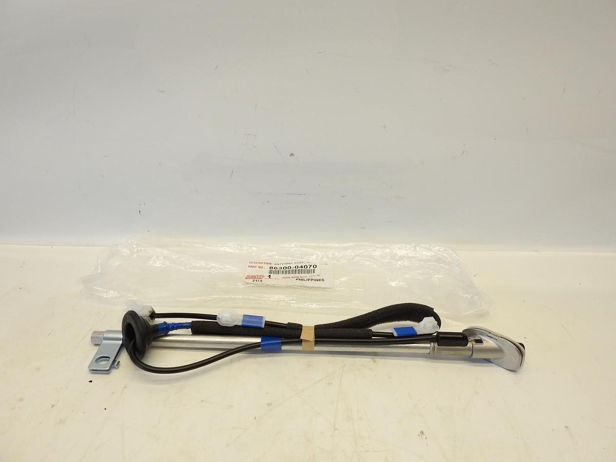 Genuine OEM Toyota 86300-04070 Manual Radio Antenna Base Assy 2005-2015 Tacoma