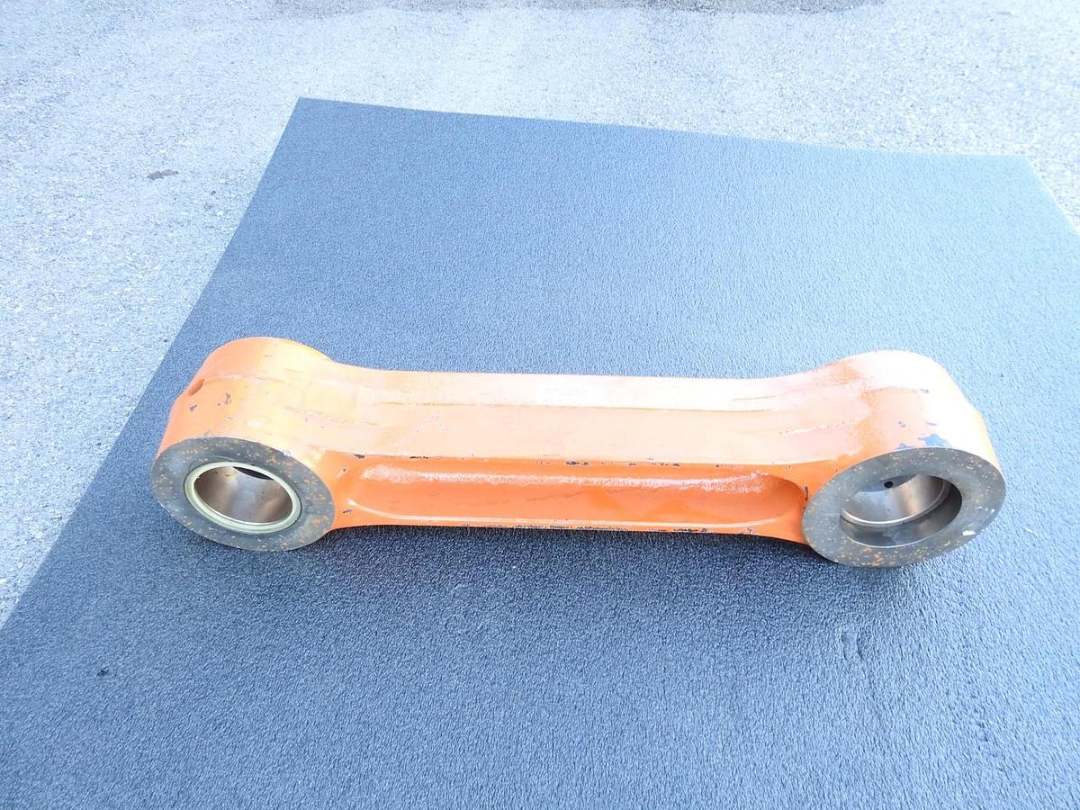 New Oem John Deere 8084924H Bucket Link